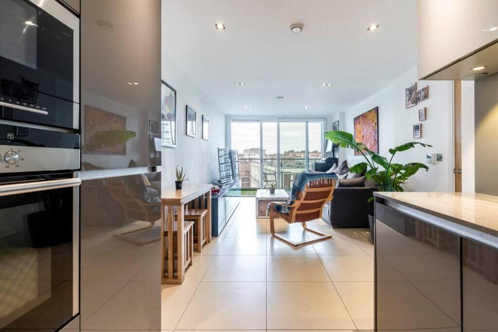 1 Bedroom Penthouse Flat In East London Exteriör bild