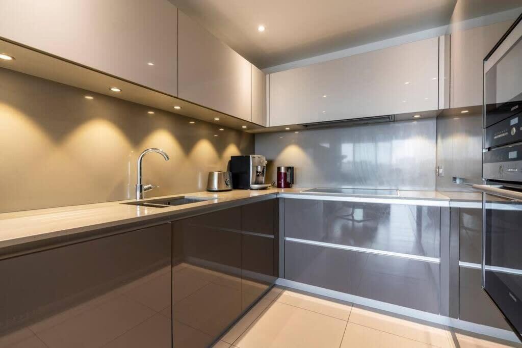 1 Bedroom Penthouse Flat In East London Exteriör bild