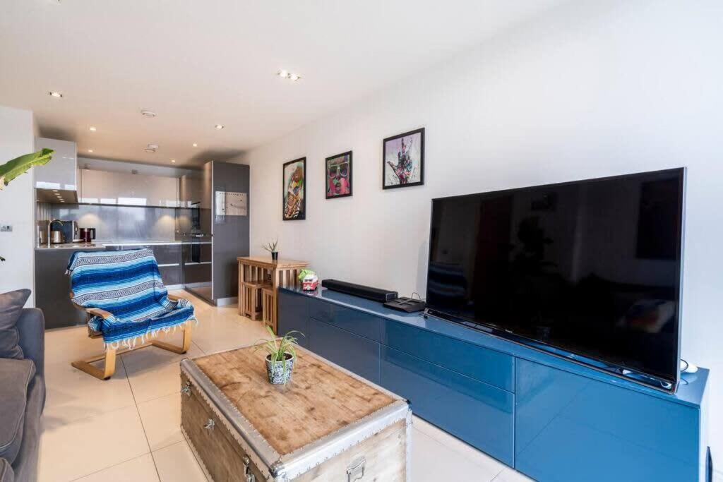 1 Bedroom Penthouse Flat In East London Exteriör bild