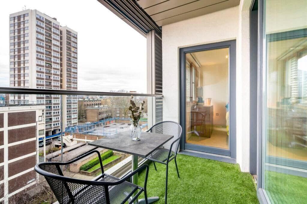 1 Bedroom Penthouse Flat In East London Exteriör bild